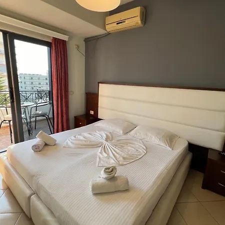 Prive 4*