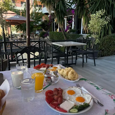 ホテル Prive Sarandë